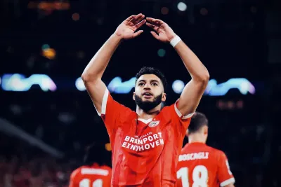 المغربي إسماعيل الصيباري رجل مباراة آيندهوفن وألكمار