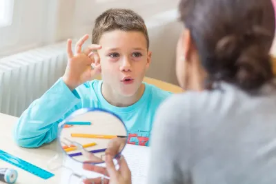 اضطراب طيف التوحد: التفاصيل مع محمد شاكري مكون في مجال التوحد واضطرابات التعلم