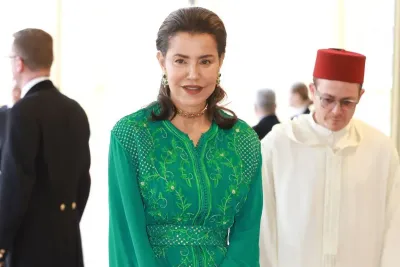 الأميرة للا مريم تحضر بلندن حفل استقبال على شرف كبار الشخصيات التي قدمت لحضور مراسم تتويج الملك تشارلز الثالث