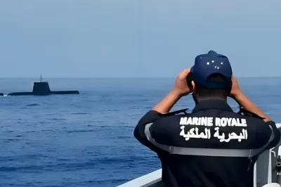 الداخلة: البحرية الملكية تقدم المساعدة لـ168 مرشحا للهجرة غير النظامية من إفريقيا جنوب الصحراء