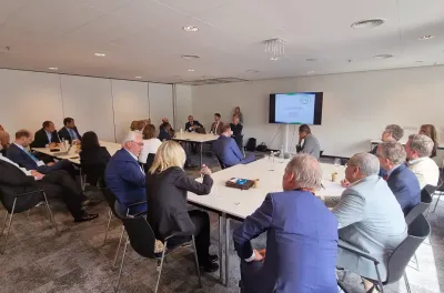 عرض التجربة المغربية في الانتقال الطاقي الأخضر بمدينة مونترو السويسرية