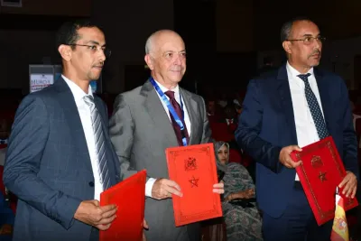 التوقيع على بروتوكولات اتفاق تهم الاستثمار وإحداث فرص للشغل بالداخلة