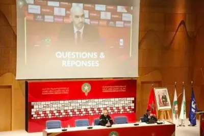 الركراكي يدافع بقوة عن لقجع ويتضامن معه