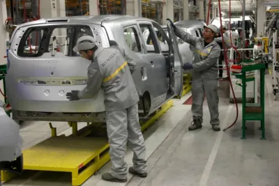 جلالة الملك يبرز تحول المغرب لوجهة عالمية لا غنى عنها بالنسبة لقطاعات متطورة