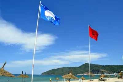 رفع اللواء الأزرق بشاطئ مدام شوال بالدار البيضاء