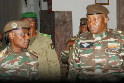 وفد من المجموعة الاقتصادية لدول غرب إفريقيا يحل بالنيجر للتفاوض مع أعضاء المجلس الوطني لحماية الوطن