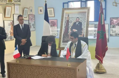 المغرب-فرنسا .. توقيع عدة اتفاقيات تعاون في المجال الثقافي