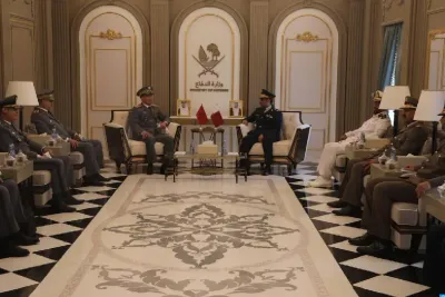 المفتش العام للقوات المسلحة الملكية يقوم بزيارة عمل لدولة قطر