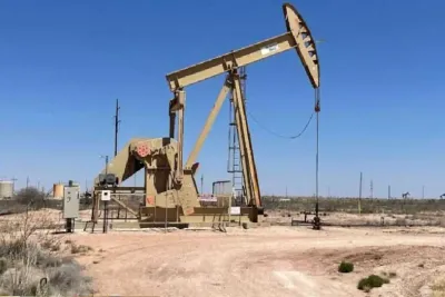 النفط يتراجع مدفوعا بقلق متزايد حيال الرسوم الجمركية الأمريكية