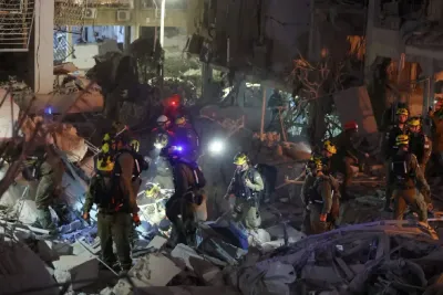 إسرائيل: 10 قتلى وأزيد من 200 جريحا جراء الهجمات الصاروخية الإيرانية