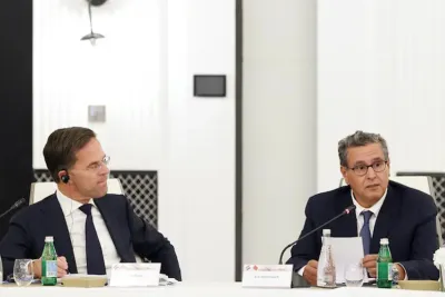 الوزير الأول الهولندي يبدي إعجابه بمستوى طموحات المغرب في مجال الطاقات المتجددة بقيادة جلالة الملك محمد السادس