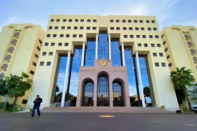 أمن البيضاء يوقف مشتبها فيه في قضية تتعلق بعدم الامتثال ومحاولة دهس شرطي بدراجة ثلاثية العجلات