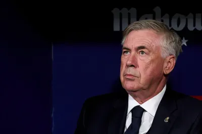 أنشيلوتي يدافع عن خططه بعد أول خسارة للريال هذا الموسم