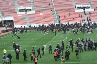 اندلاع أعمال شغب في أعقاب مباراة فريقي الجيش الملكي والمغرب الفاسي