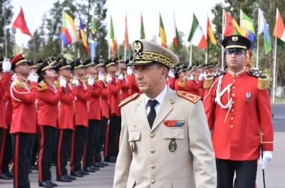 باريس ... توشيح الفريق أول محمد بريظـ، المفتش العام للقوات المسلحة الملكية، قائد المنطقة الجنوبية بوسام " فيلق الشرف برتبة قائد"