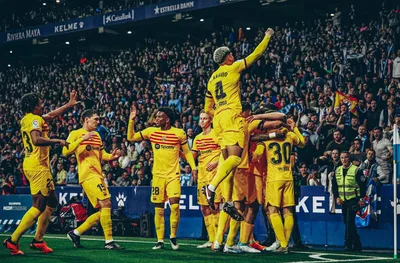 برشلونة يتوج بطلا للدوري الإسباني للمرة السابعة والعشرين في تاريخه