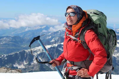 المغربية بشرى بايبانو تتمكن من تسلق قمة جبل أنابورنا بالهيمالايا