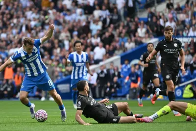 بطولة إنجلترا لكرة القدم.. برايتون يفوز على مانشستر سيتي (2-1)