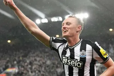 بطولة إنجلترا لكرة القدم.. ليدز يضم لونغستاف قادما من نيوكاسل