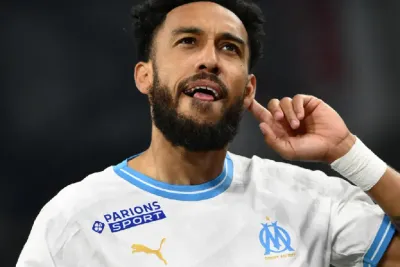 بطولة فرنسا لكرة القدم .. المهاجم أوباميانغ يعود إلى مارسيليا بعد عام على مغادرته