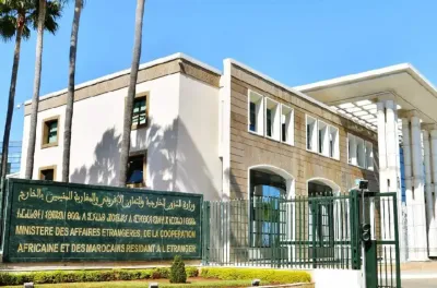 المملكة المغربية تدين بأشد العبارات الهجمات بطائرات مسيرة التي استهدفت منشآت بترولية بالمملكة العربية السعودية الشقيقة (وزارة الشؤون الخارجية)