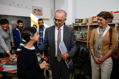 شكيب بنموسى يزور مؤسسات تعليمية ومرافق رياضية بطنجة