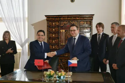 الرباط وبراغ يجددان التأكيد على التزامهما بتوطيد الشراكة الاستراتيجية بين المغرب والاتحاد الأوروبي