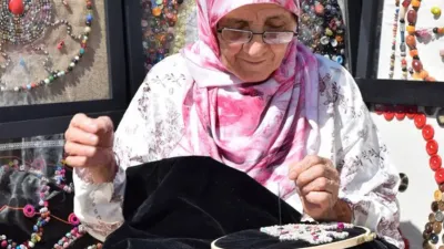 معرض تشكيلي للفنانة العصامية خديجة بوكرين بفاس