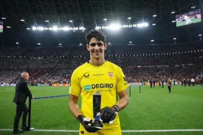 بونو كأفضل لاعب في نهائي الدوري الأوروبي: أعيش لحظات لا تنسى مع المنتخب المغربي وإشبيلية