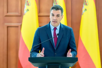 رئيس الحكومة الإسباني يدعو إلى دعم المغرب بسبب تداعيات الهجرة السرية