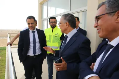 المدير العام للمكتب الوطني للكهرباء والماء الصالح للشرب يزور مشروع جمع وتصفية المياه العادمة بالعيون