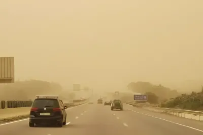 الشركة الوطنية للطرق السيارة توصي بأخذ الحيطة والحذر بسبب رياح قوية