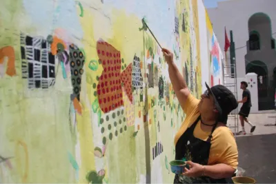 جداريات أصيلة .. حين يتحد إبداع الفنان مع صمود الجدران