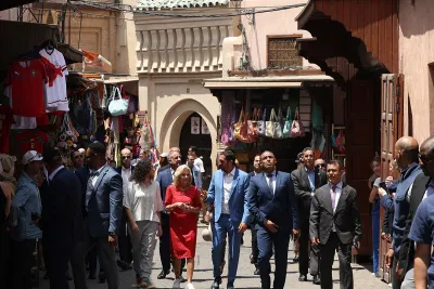 السيدة الأولى للولايات المتحدة الأمريكية تزور الثانوية الإعدادية ابن العريف بمراكش