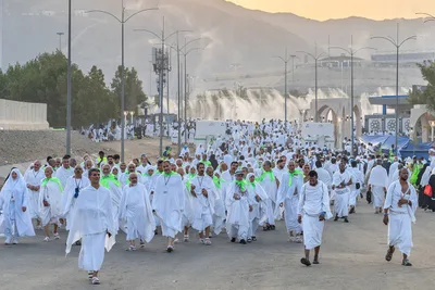 بدء نفرة حجاج بيت الله الحرام من مشعر عرفات إلى مزدلفة