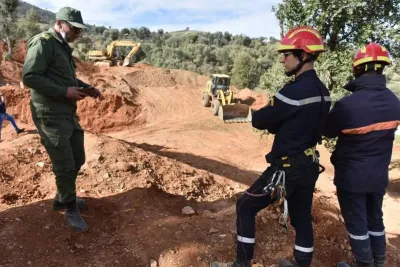 مستجدات ... تزويد الطفل ريان بالماء و توفير الأوكسيجين عبر انابيب خاصة