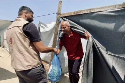 استمرار حملات الإغاثة المغربية لفائدة العائلات الفلسطينية الأكثر احتياجا في قطاع غزة