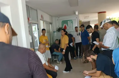 تطوان .. سكان الحمامة البيضاء يقبلون بكثافة على التبرع بالدم لضحايا زلزال الحوز