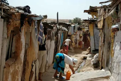 إعادة إيواء أزيد من 325 ألف أسرة من قاطني دور الصفيح