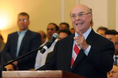 الرئيس الدومينيكاني السابق هيبوليتو ميخيا يقوم بزيارة لسفارة المغرب في سانتو دومينغو