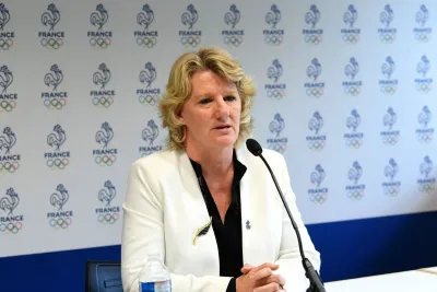 رئيسة اللجنة الأولمبية الفرنسية تستقيل قبل 14 شهرا من أولمبياد باريس