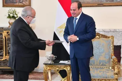 عبد الفتاح السيسي يستقبل وزير خارجية الجزائر