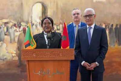 السيد الطالبي العلمي يتباحث مع النائبة الأولى لرئيسة الجمعية الوطنية بزامبيا