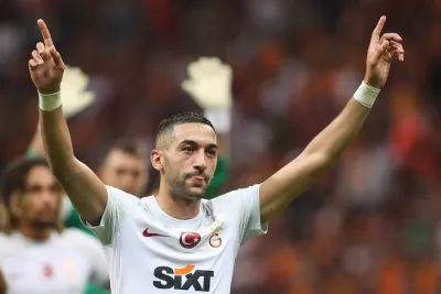 زياش يغيب عن مواجهة غلطة سراي ومانشستر يونايتد