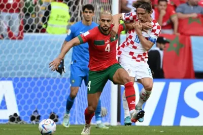 برشلونة يسعى لضم الدولي المغربي سفيان أمرابط إلى صفوفه