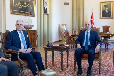 سفير المغرب بتركيا يتباحث تعزيز العلاقات الثنائية مع رئيس الجمعية الوطنية الكبرى لتركيا