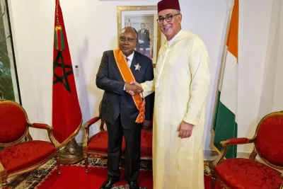 توشيح سفير كوت ديفوار السابق بالمغرب إدريسا تراوري بالوسام العلوي من درجة الحمالة الكبرى