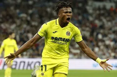 ميلان يضم النيجيري شوكويزي من فياريال