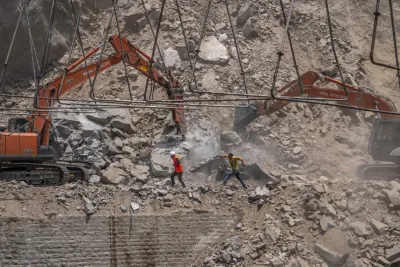 انهيار نفق بالهند يودي بحياة شخص واحد وفقدان 9 آخرين