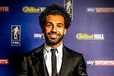 الدوري الإنجليزي الممتاز : محمد صلاح يفوز بجائزة لاعب السنة